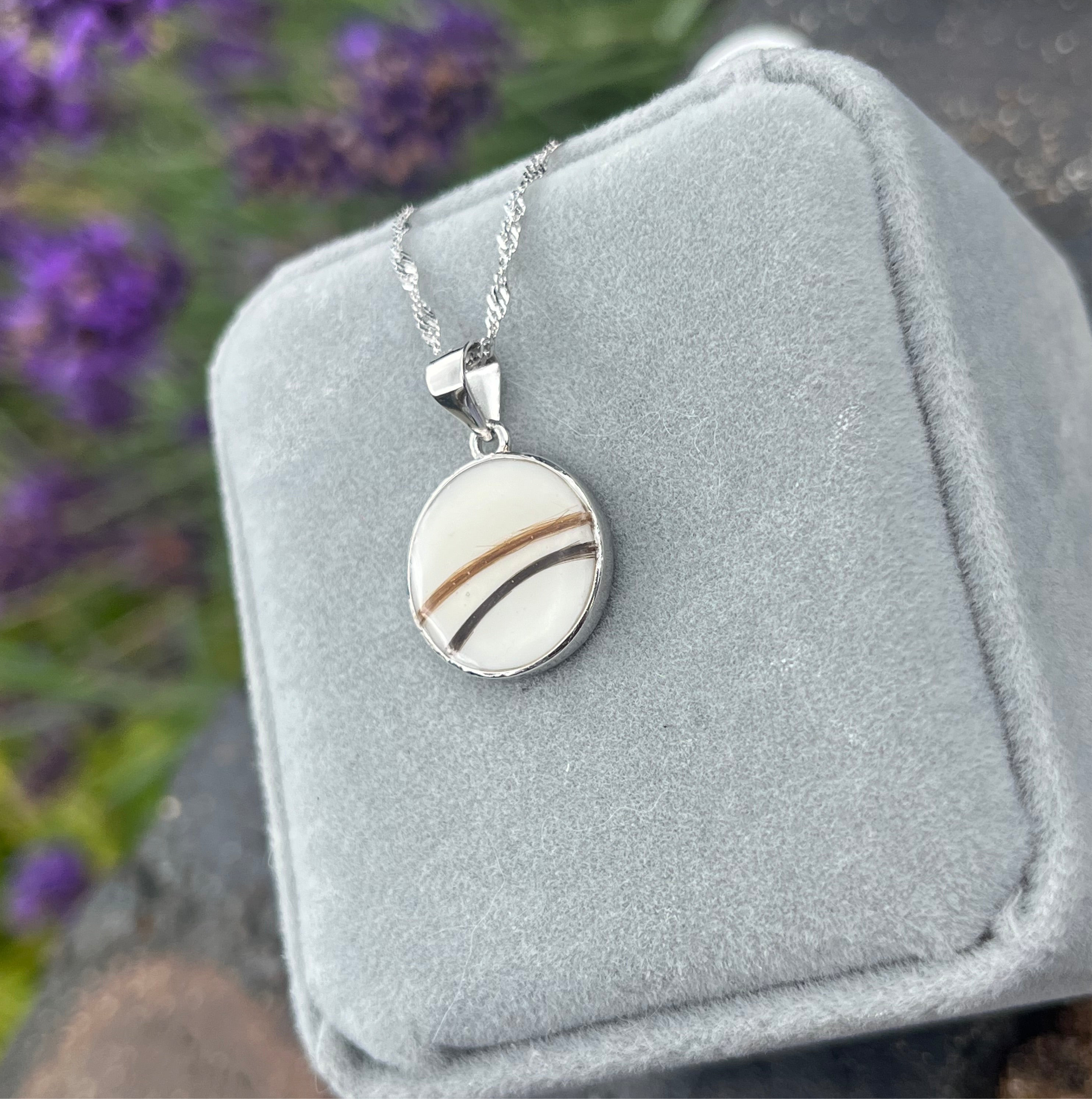 The Simple Round Necklace