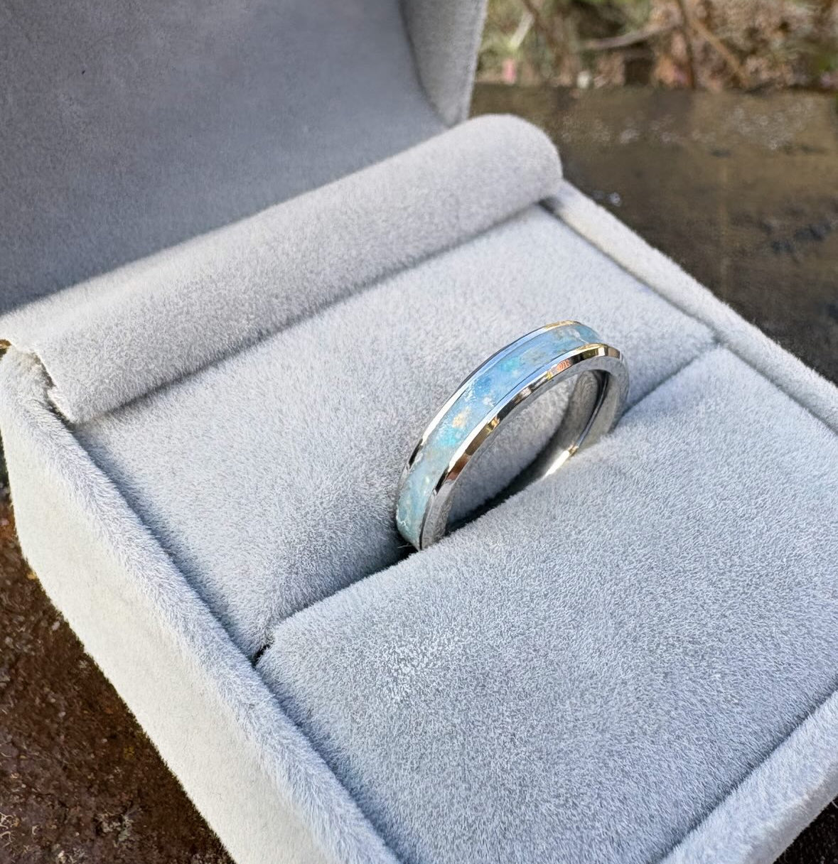 Ladies Channel Ring