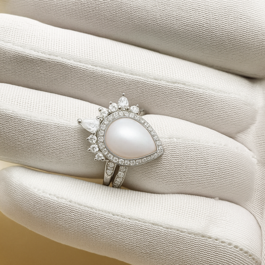 The Regal Pear Set