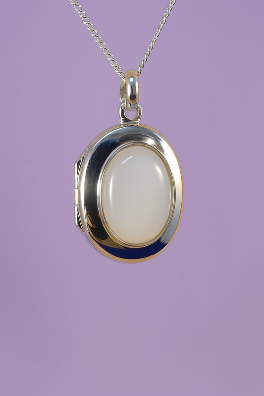 Silver Oval Keepsake Locket