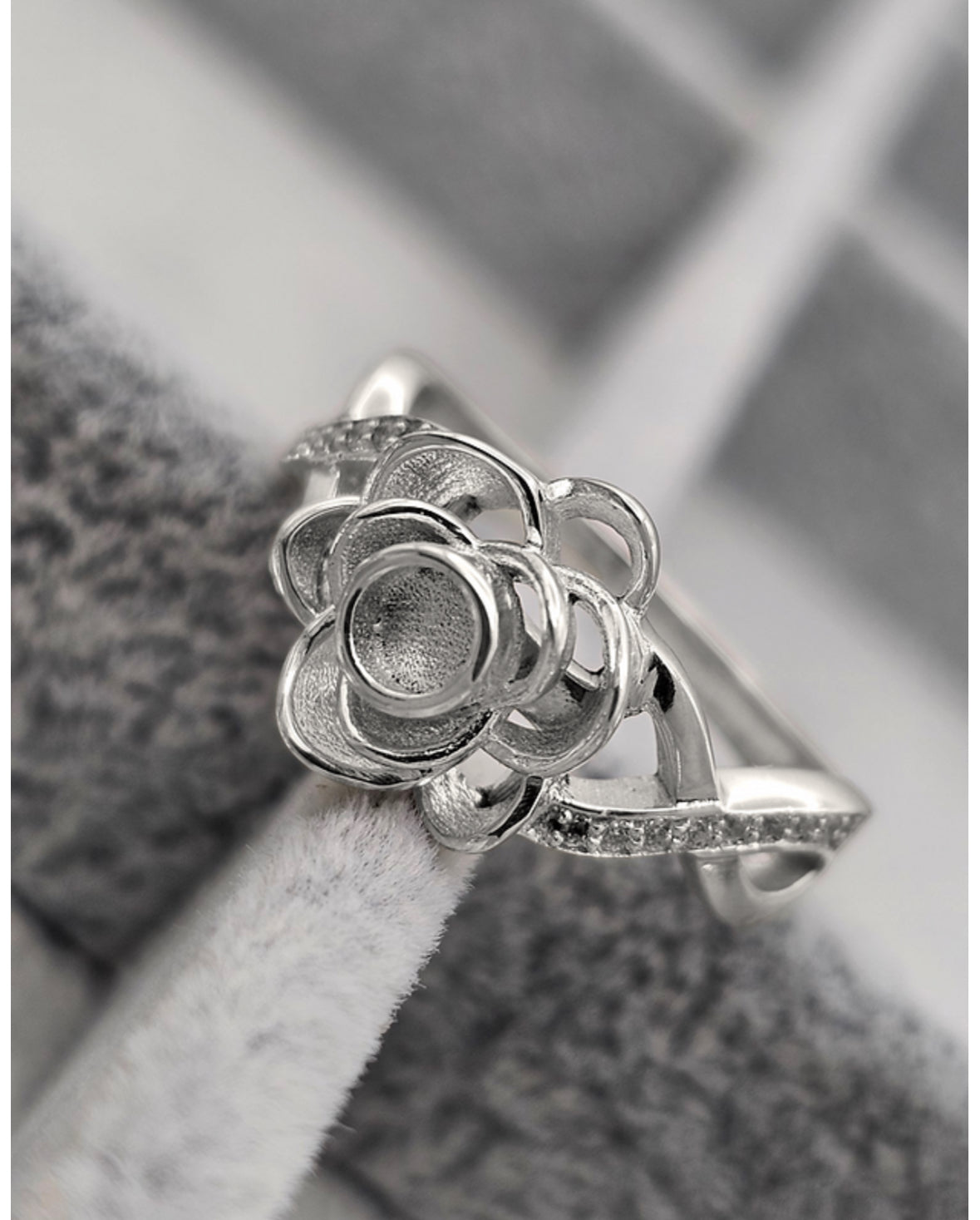 The Forever Rose Ring