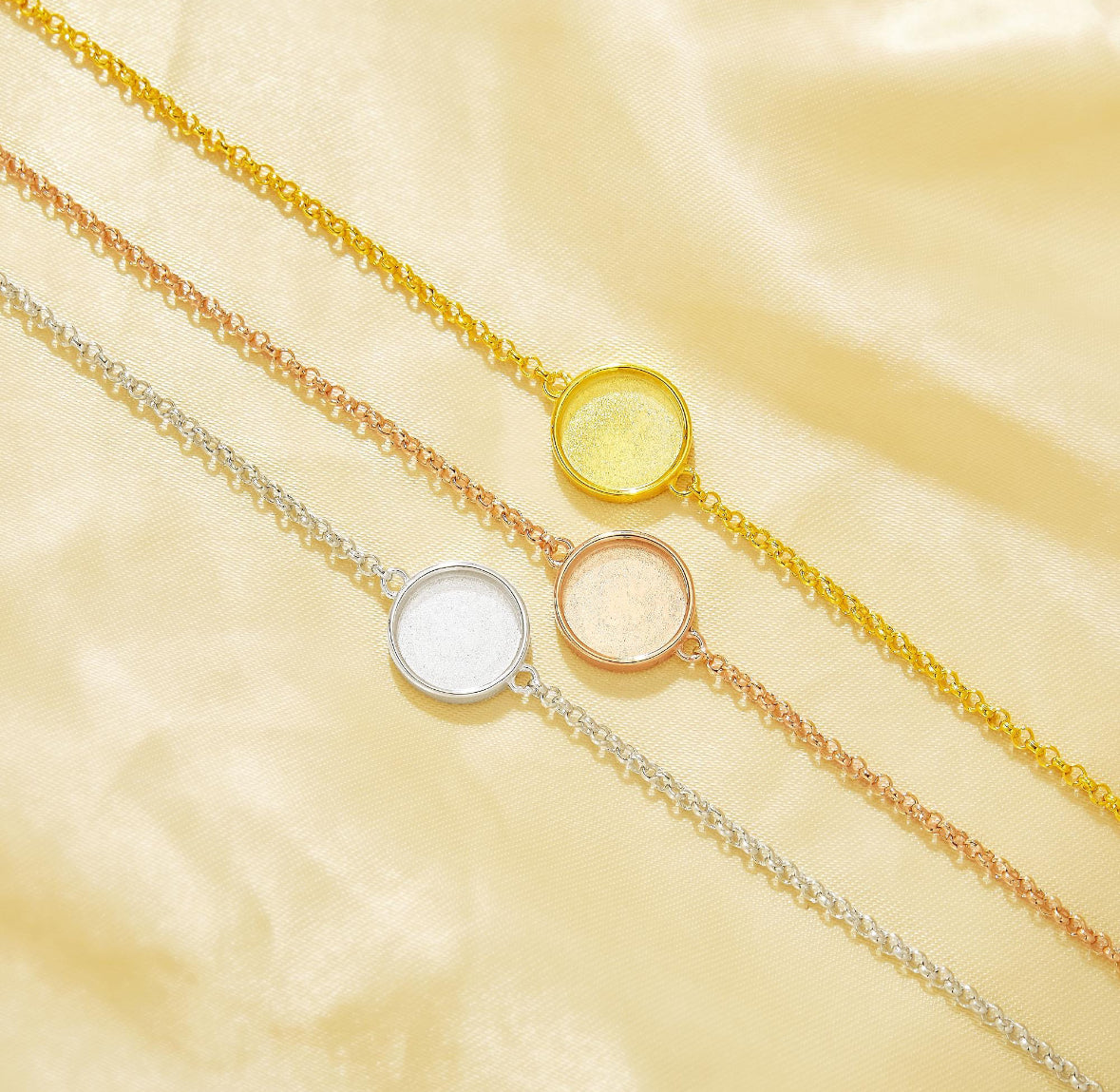 The Simple Round Bracelet