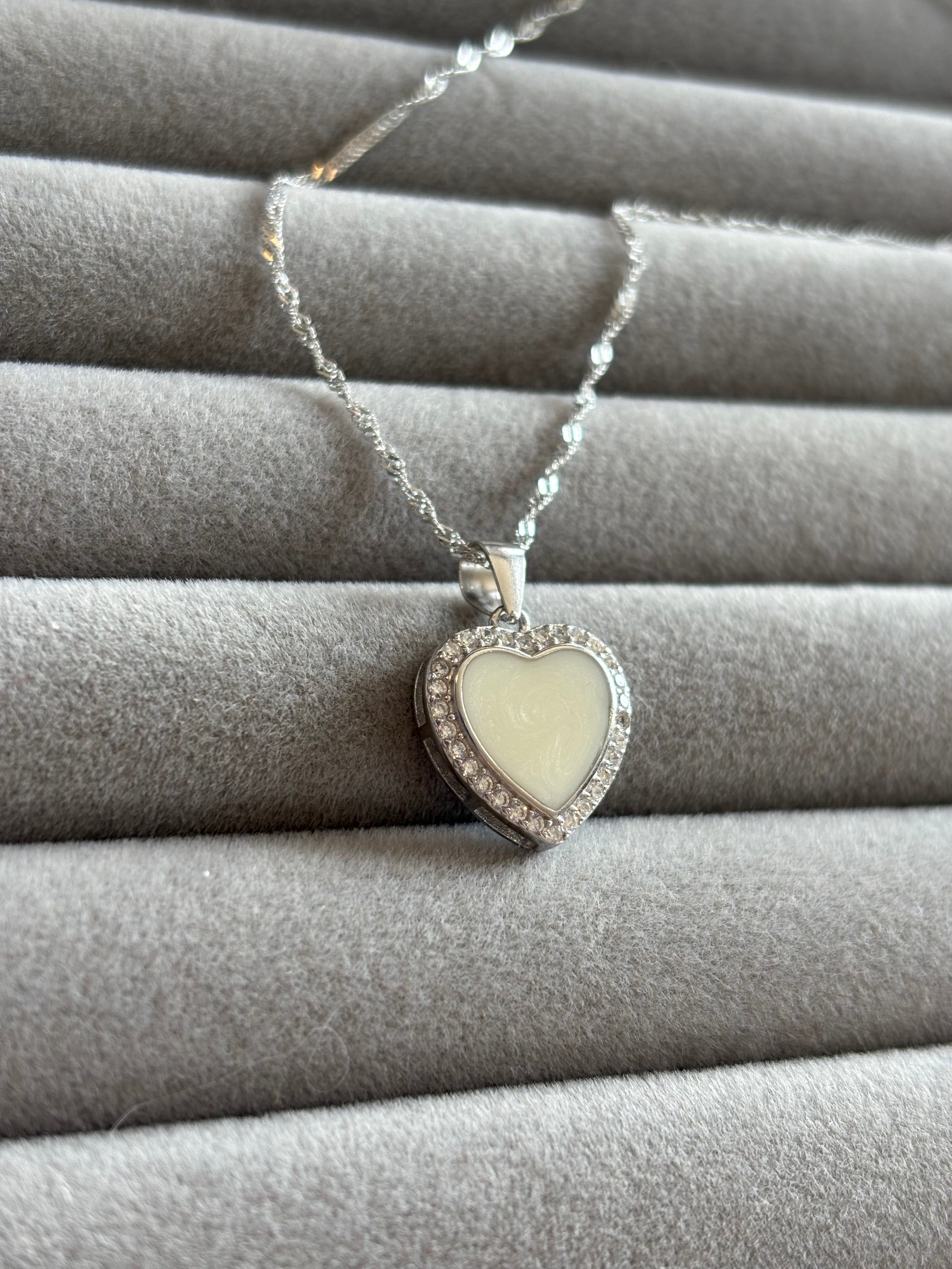 The Sweetheart Necklace