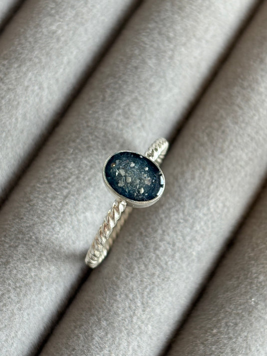 The Twisted Oval Ring