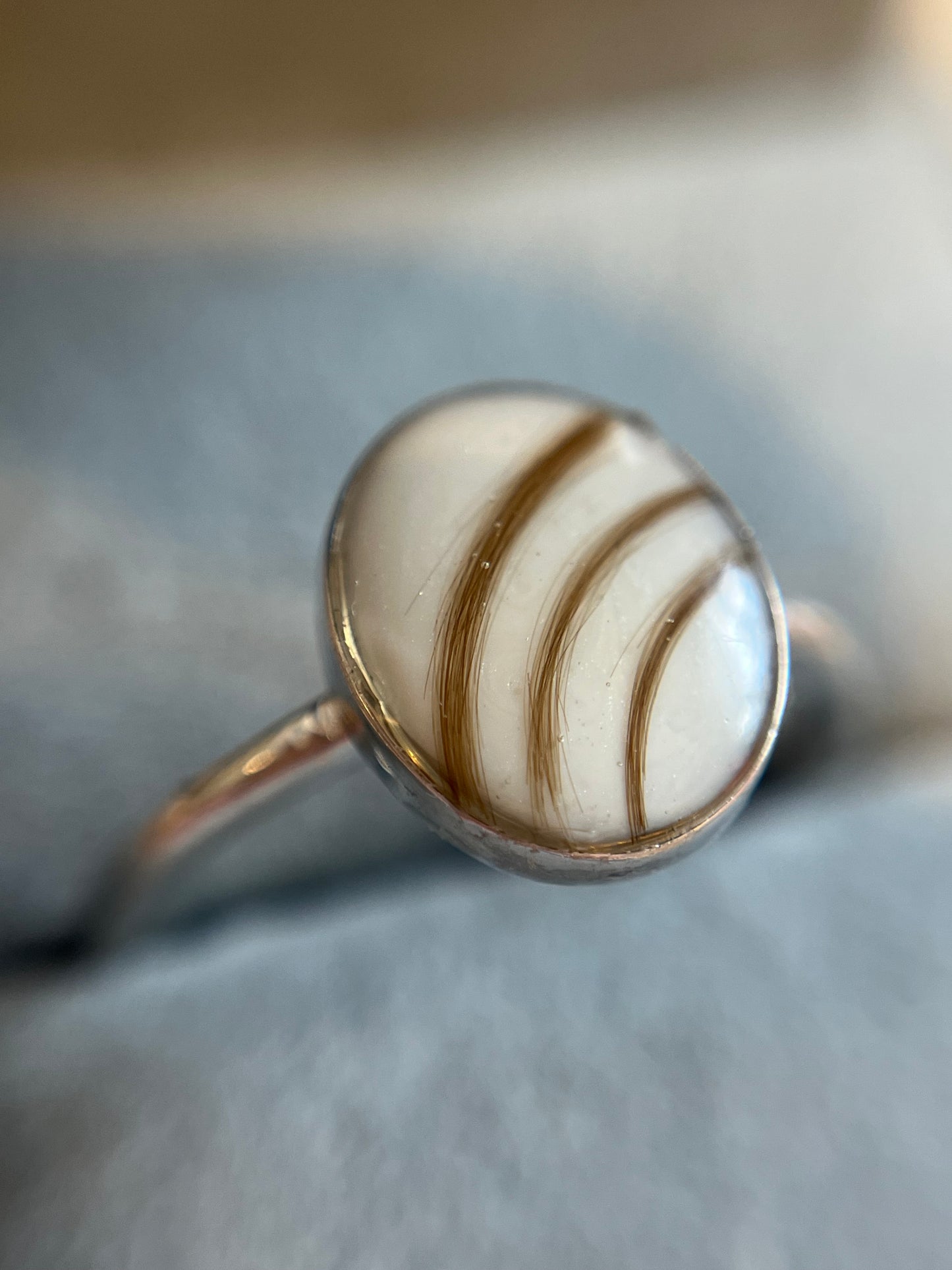 The Simple Oval Ring