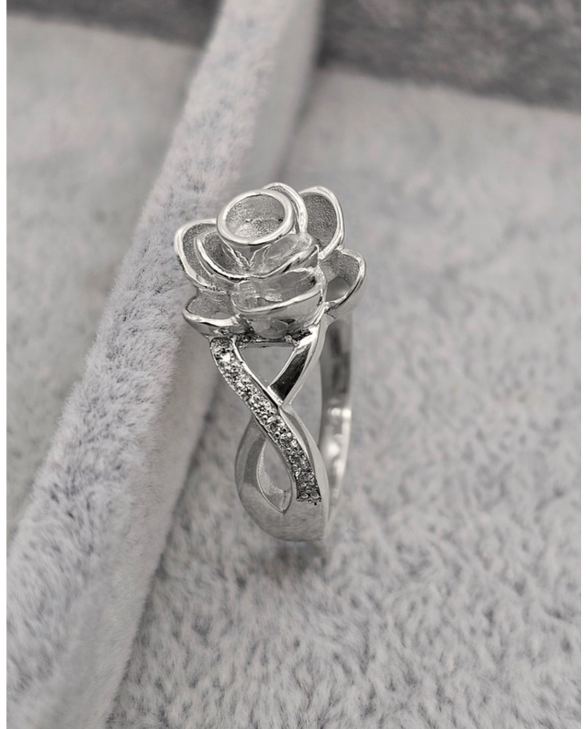 The Forever Rose Ring