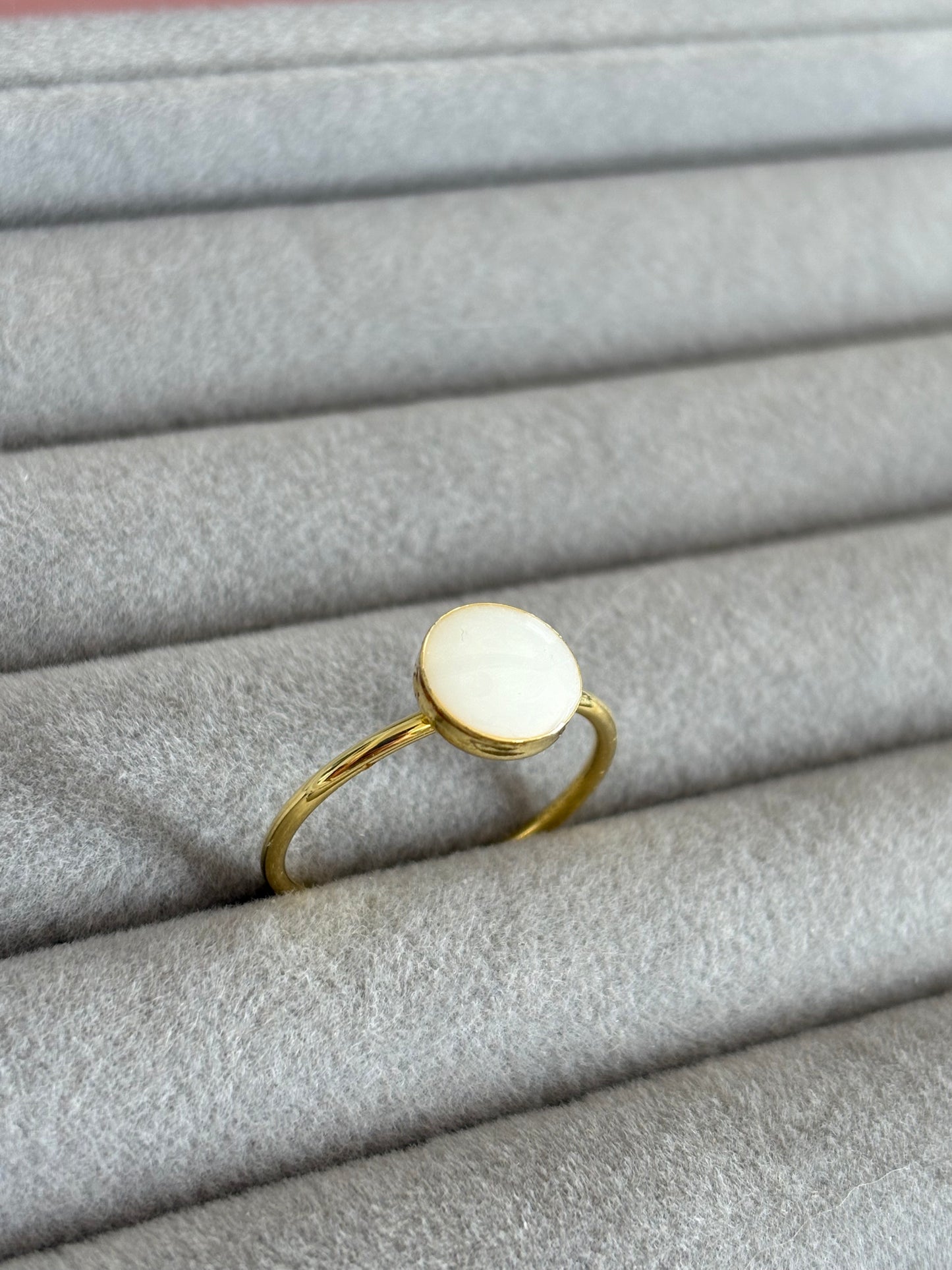 The Dainty Round Ring