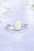 The Simple Oval Ring