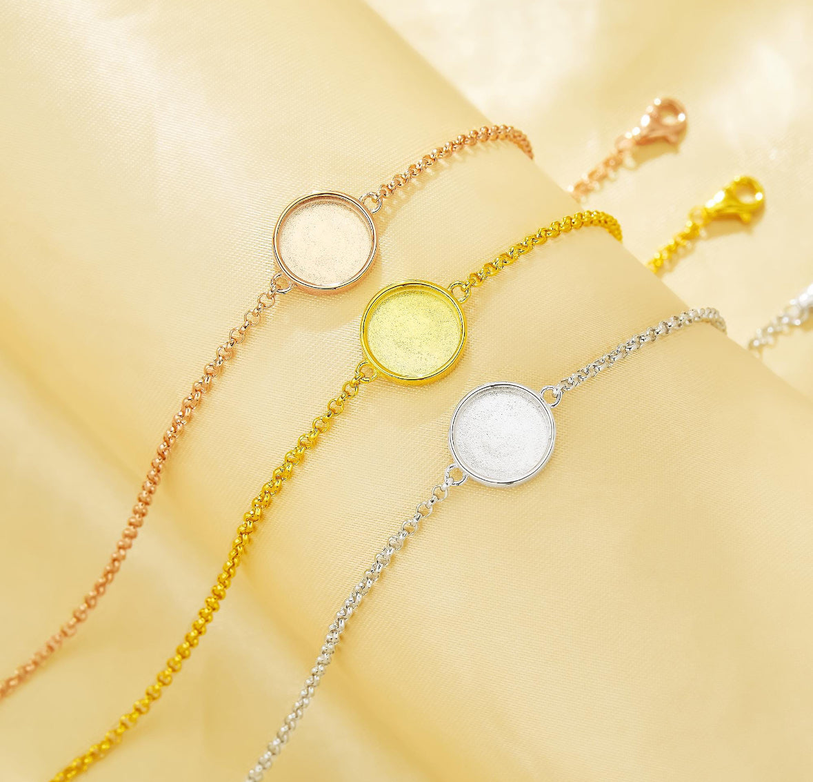 The Simple Round Bracelet