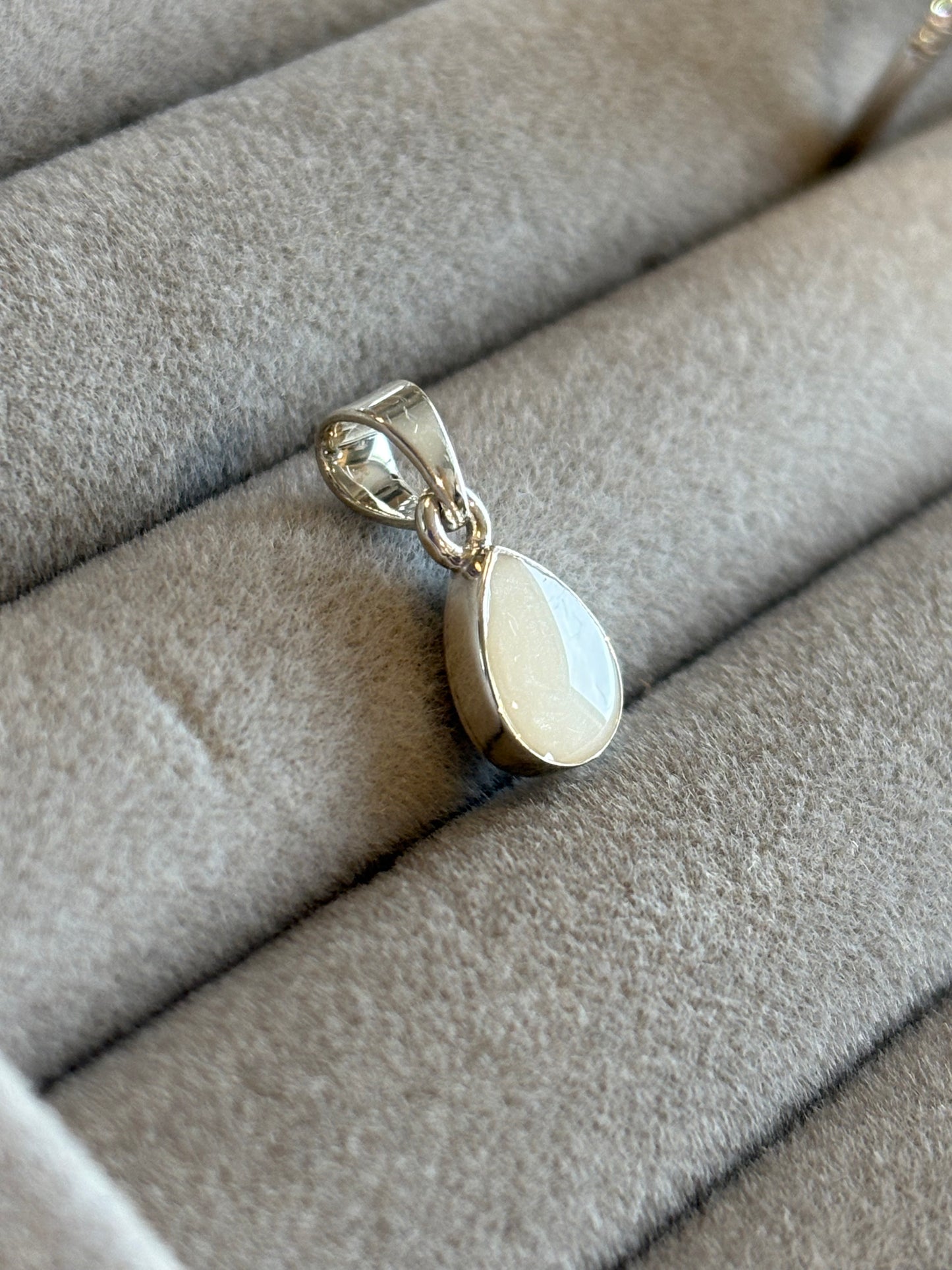 The Simple Pear Necklace
